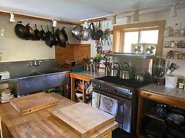 Relaxing Nature Retreat Perfect for Large Groups