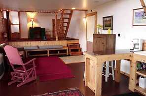 Relaxing Nature Retreat Perfect for Large Groups