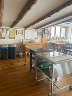 Relaxing Nature Retreat Perfect for Large Groups
