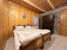 Family Hotel Parnas 2250