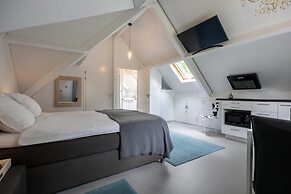 Studio in Kamperland With Terrace