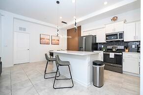 3191 402 Family Fun 3BR Themed Apt Near Disney