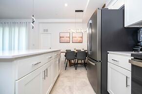 3191 402 Family Fun 3BR Themed Apt Near Disney