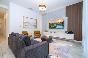 3191 402 Family Fun 3BR Themed Apt Near Disney