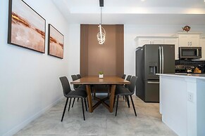 3191 402 Family Fun 3BR Themed Apt Near Disney