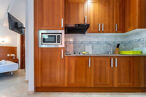 Beachfront Apartment -don Juan Manilva