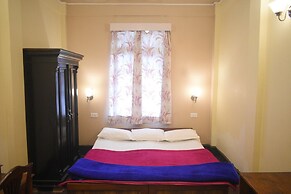 Goroomgo Pineridge Hotel Darjeeling