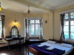 Goroomgo Pineridge Hotel Darjeeling