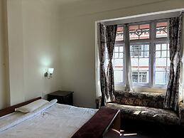 Goroomgo Pineridge Hotel Darjeeling