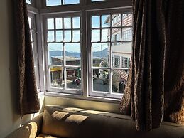 Goroomgo Pineridge Hotel Darjeeling