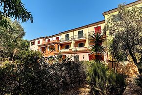 Residence with pool in Sos Alinos