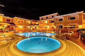 Residence with pool in Sos Alinos