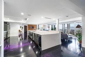 Harbor Delight Penthouse