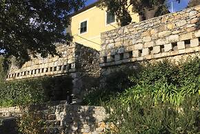 Casa Leopoldo in Castiglione Chiavarese