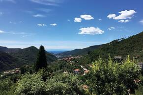 Casa Leopoldo in Castiglione Chiavarese