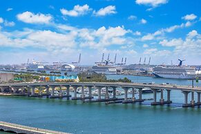 Diamond on the Bay in Miami