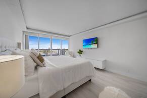 Diamond on the Bay in Miami