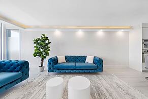 Diamond on the Bay in Miami