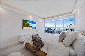 Diamond on the Bay in Miami