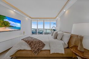 Diamond on the Bay in Miami