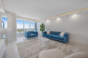 Diamond on the Bay in Miami