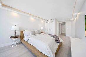 Diamond on the Bay in Miami