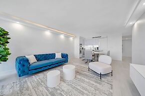 Diamond on the Bay in Miami