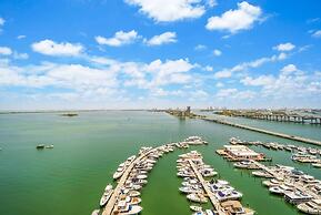 Diamond on the Bay in Miami