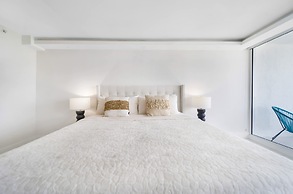 Diamond on the Bay in Miami