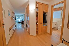 Apartment Lora