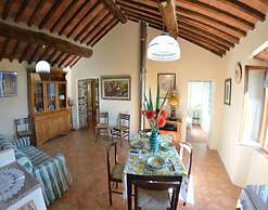 Charming Stone Cottage in San Marcello Pistoiese