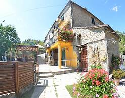 Charming Stone Cottage in San Marcello Pistoiese