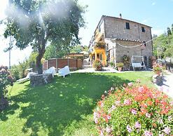 Charming Stone Cottage in San Marcello Pistoiese
