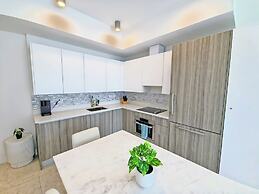 Smart Brickell Condos Free Parking by Cielo Stays