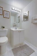 Modern 1BR Stay in Crystal City