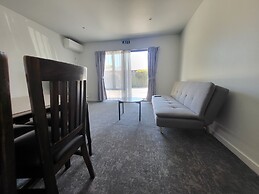 Courtesy Court Motel
