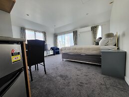 Courtesy Court Motel