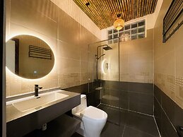 Ban Nho - Little Village