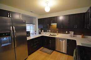 Executive furnished rentals at Light St