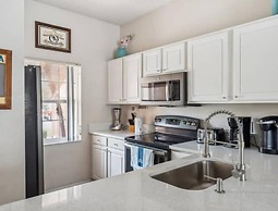 Beautiful Townhome at Lake Barkley With Pool View!