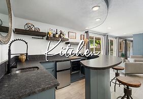 Spacious Family Home w Pool Hot Tub Large Yard