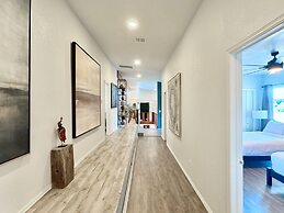 Spacious Family Home w Pool Hot Tub Large Yard