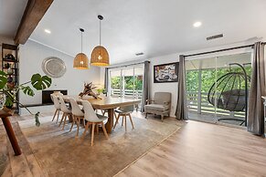 Spacious Family Home w Pool Hot Tub Large Yard