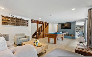 Spacious Family Home w Pool Hot Tub Large Yard