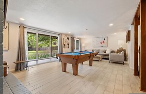 Spacious Family Home w Pool Hot Tub Large Yard