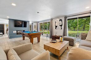 Spacious Family Home w Pool Hot Tub Large Yard