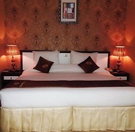 HOTEL DE SILVER BOTIQUE KiGALi