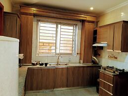 HOTEL DE SILVER BOTIQUE KiGALi