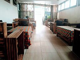 HOTEL DE SILVER BOTIQUE KiGALi