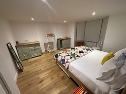 Stanley Road - Modern Flat in Oxford